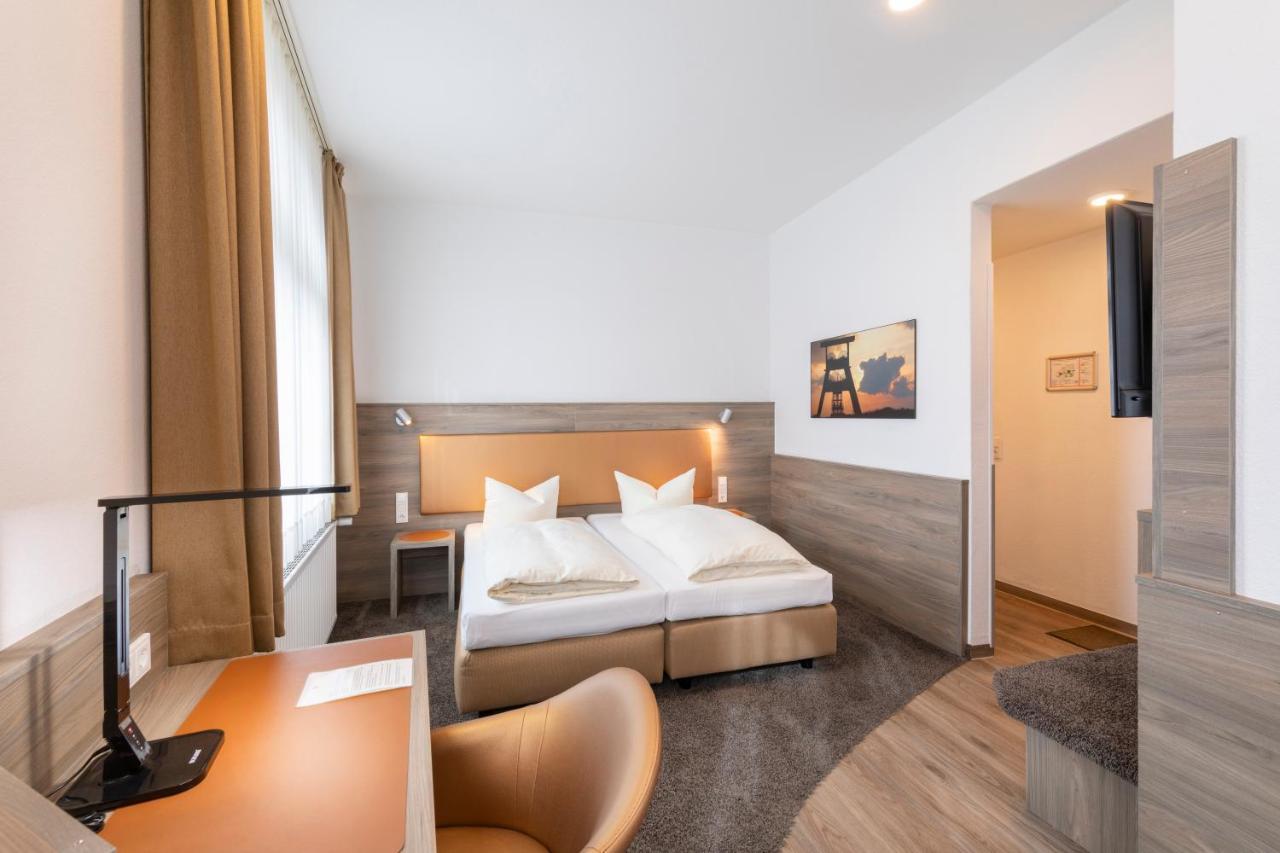 Hotel Reichshof Garni Шверте Екстер'єр фото